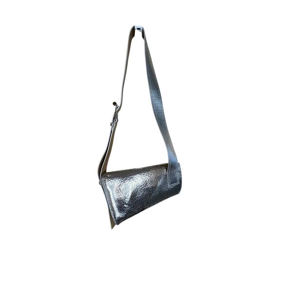 Alexander McQueen NWT T-Bar Sling Pouch in Silver - Picture 5 of 16